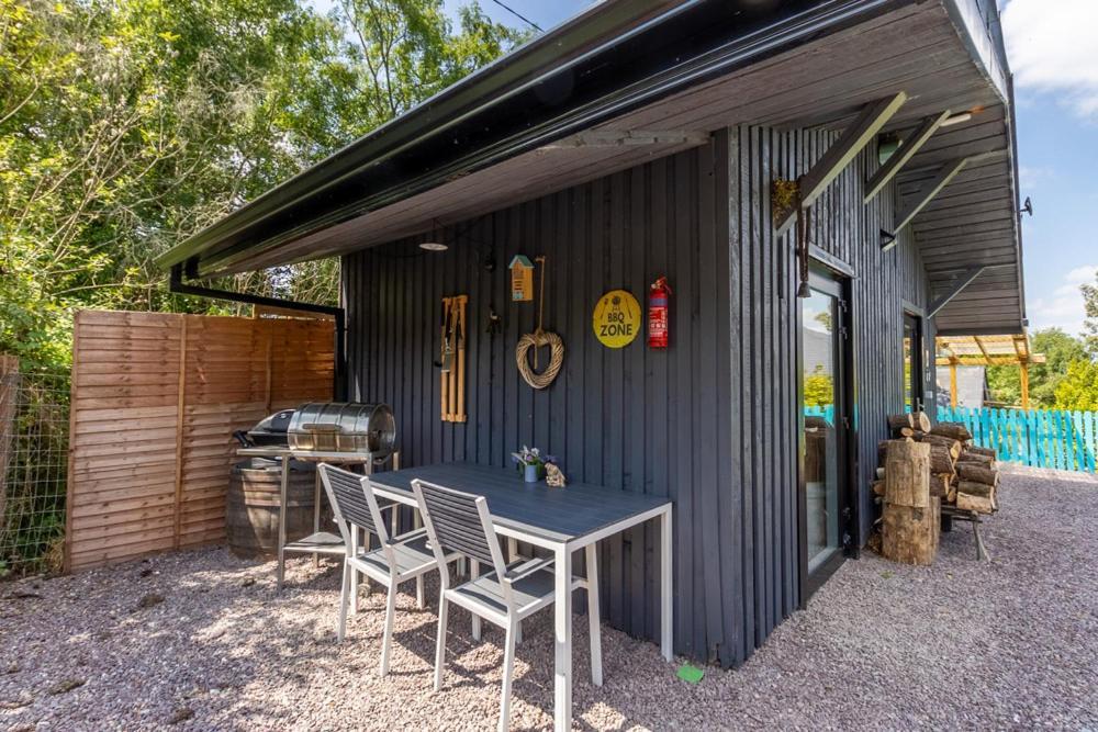Mount Hillary Holiday Pods Cork Zewnętrze zdjęcie